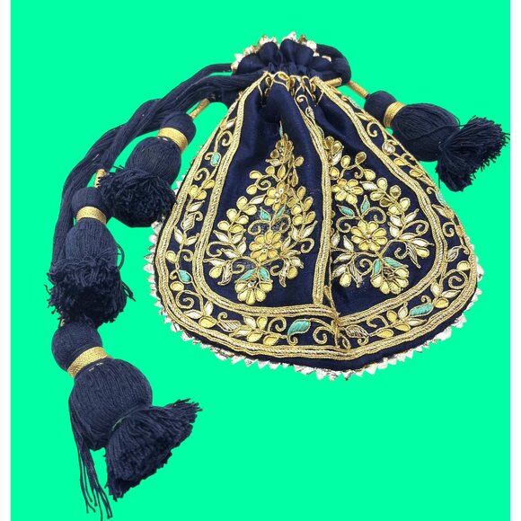 Vintage Embroidered Drawstring Pouch - Picture 1 of 5